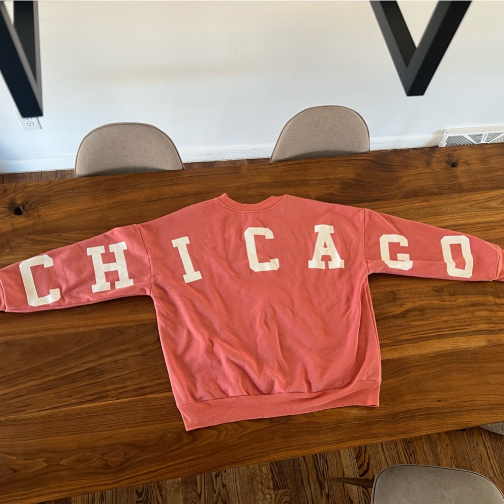 Coral Pink “Chicago” oversized Sweatshirt - Alice & Wonder Sweet Home Chicago